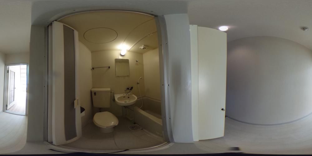 �o�X���[��